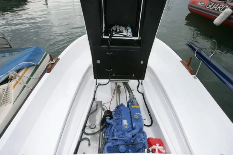 MINI-44 engine installed in a new built boat model Calafat 27 — изображение 5