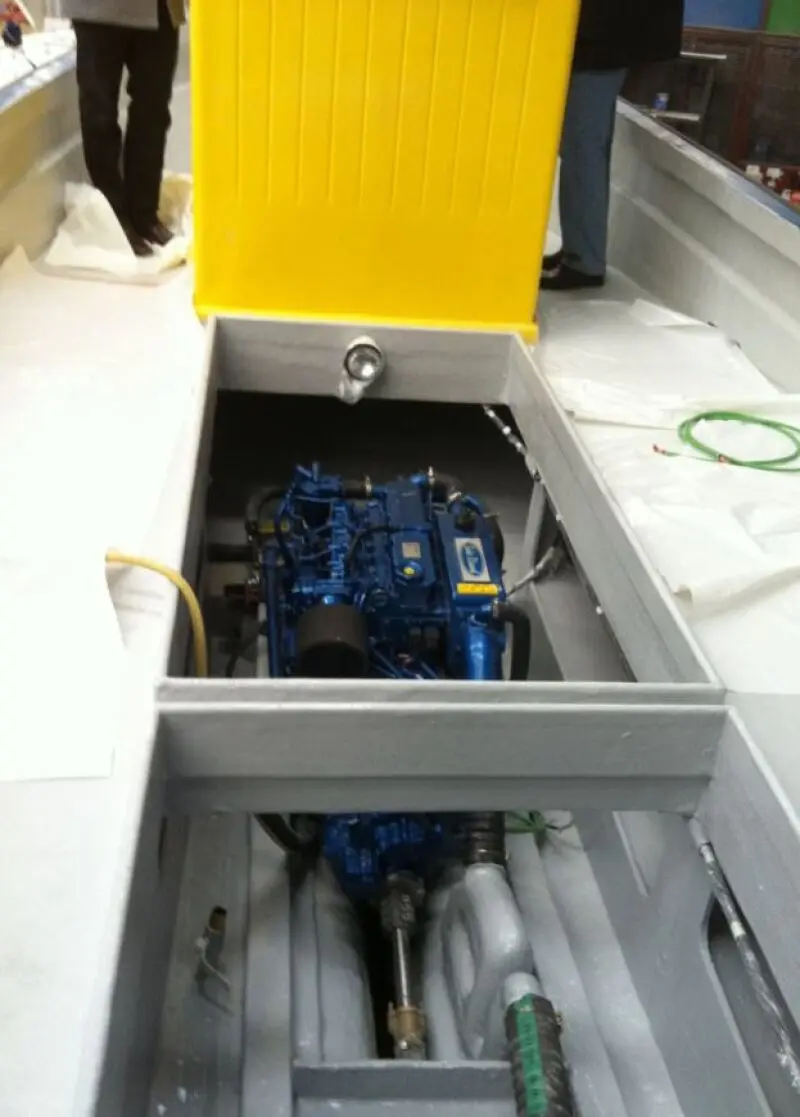 MINI-74 engine installation in fishing boat model Safa 720 — изображение 4
