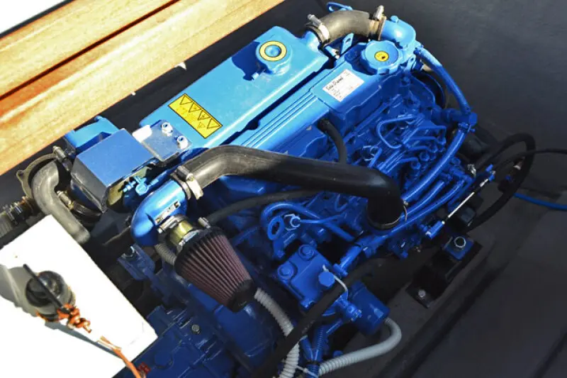 Solé MINI-55 engine mounted on Scirocco 21 boat — изображение 5