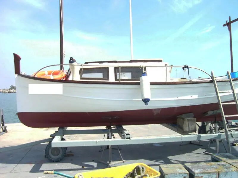 MINI-17 engine installed in recreational boat Menorquín 31 — изображение 2