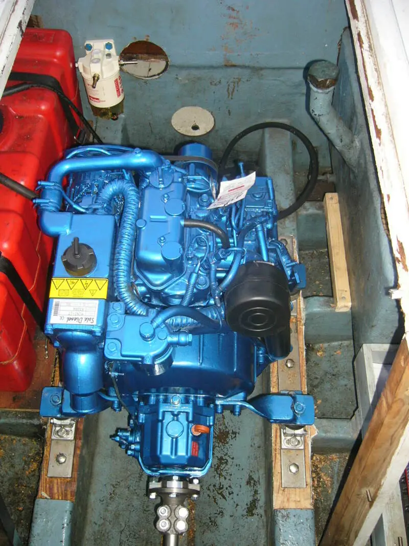 MINI-17 engine installed in recreational boat Menorquín 31 — изображение 4