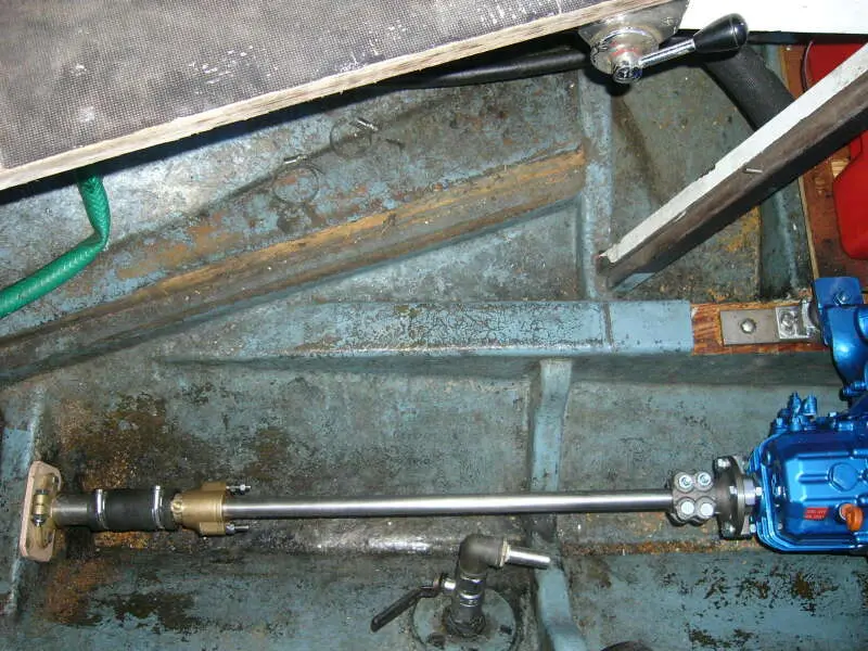 MINI-17 engine installed in recreational boat Menorquín 31 — изображение 3