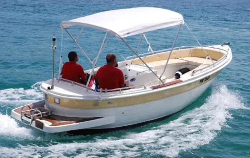 MINI-44 engine installed in a new built boat model Feluca 600 — изображение 2