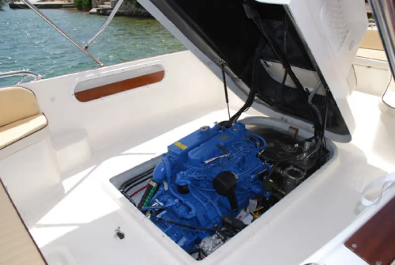 MINI-44 engine installed in a new built boat model Feluca 600 — изображение 6