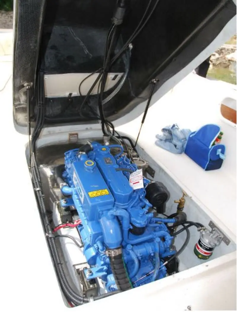 MINI-44 engine installed in a new built boat model Feluca 600 — изображение 5