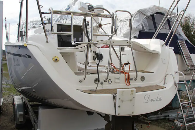 Solé Diesel MINI-17 engine installed in Phobos 27 sailboat — изображение 2