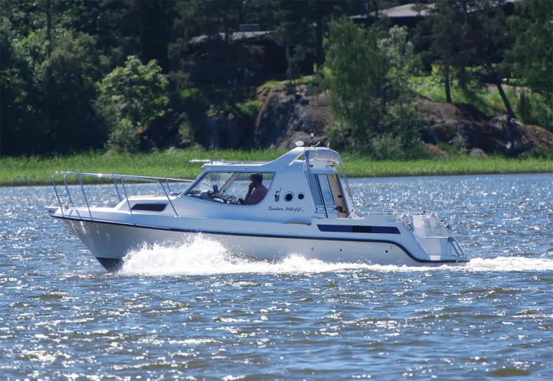 MINI-55 marine engine mounted in Seiskari House - Cat 42 boat - Image 2