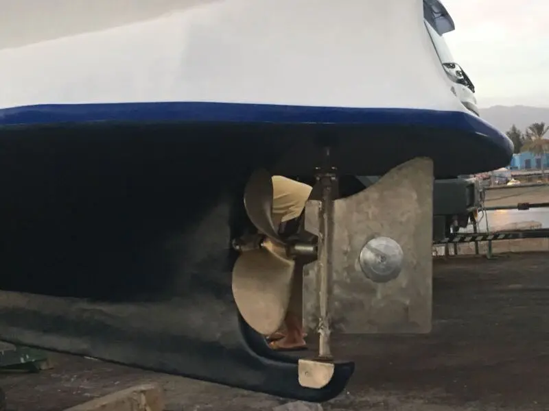 Solé SM-94 installed in a fishing boat — изображение 4
