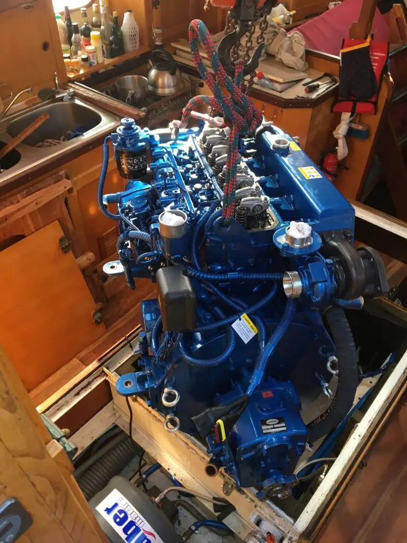 Sailboat repowering with Solé MINI-33 engine - Image 5
