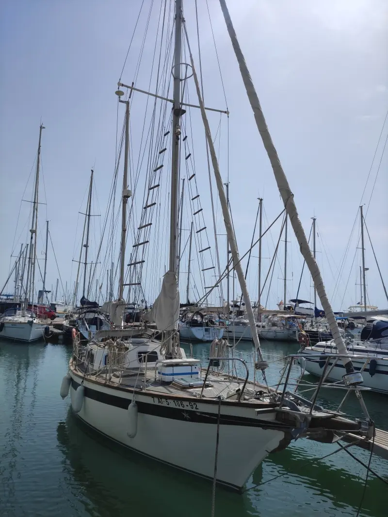 MINI-62 engine installation on Belliure 35 cruising sailboat — изображение 3