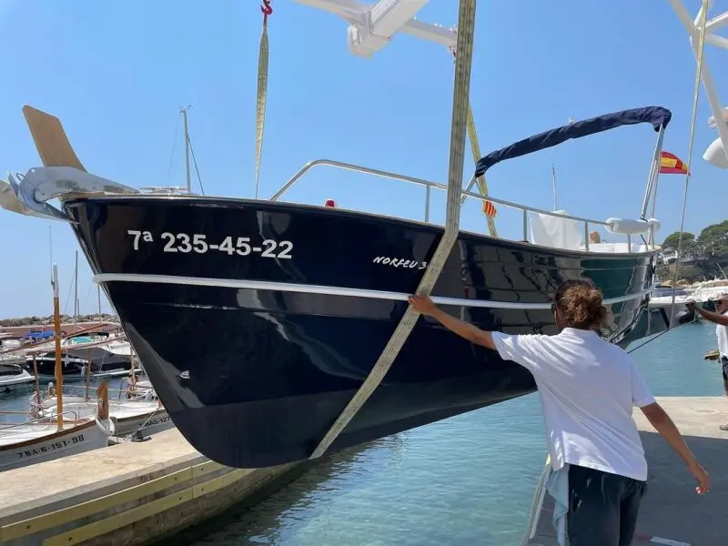 Installation of the MINI-55 engine in the Norfeu 30 llaüt — изображение 3