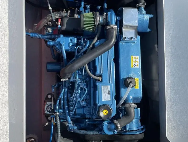 Installation of the MINI-55 engine in the Norfeu 30 llaüt — изображение 5